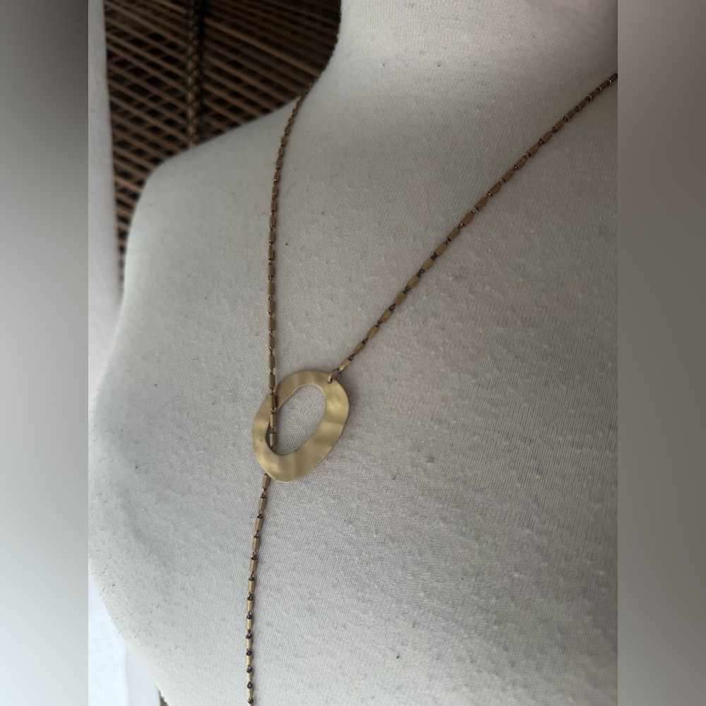 Gem‎ stone Elegant Gold Color White Pendant Necklace - Picture 3 of 5